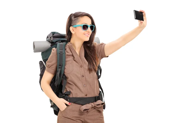 Touristin macht Selfie — Stockfoto