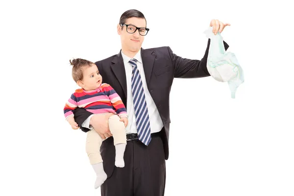 Ung pappa håller sin baby — Stockfoto