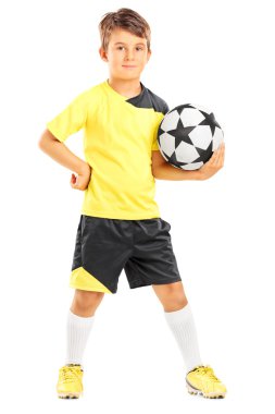 erkek genç atlet holding futbol