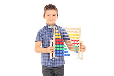 sevimli küçük çocuk holding abacus