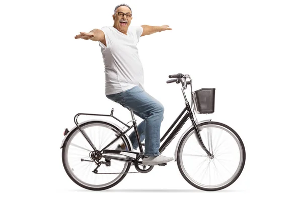 Счастливый Взрослый Мужчина Катается Велосипеде Широко Раскрытыми Руками Белом Фоне — стоковое фото
