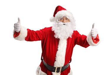 Gülümseyen Noel Baba beyaz arka planda izole edilmiş, işaret ediyor.