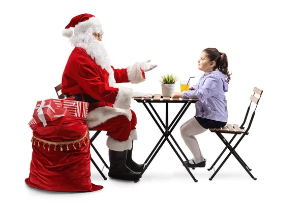 Père Noël Assis Une Table Parlant Une Petite Fille Isolée — Photo