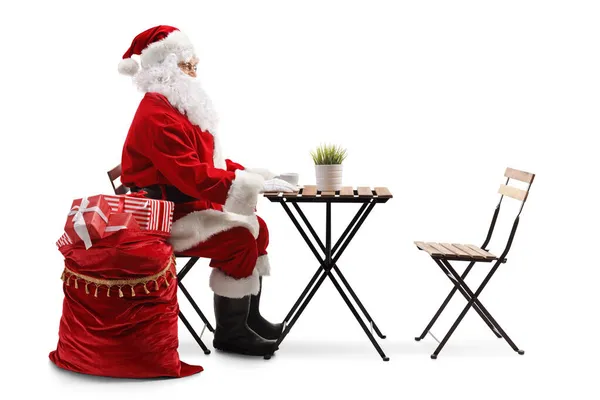 Plan Profil Complet Père Noël Assis Une Table Isolée Sur — Photo