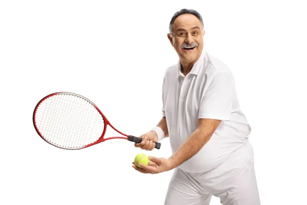 Зрілий Чоловік Грає Теніс Ізольовано Білому Тлі — стокове фото
