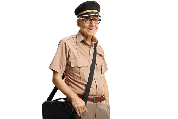 Volwassen Postbode Een Uniform Glimlachen Camera Geïsoleerd Witte Achtergrond — Stockfoto