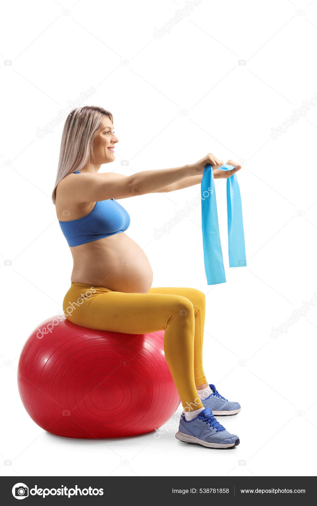 Foto Perfil Completo Una Mujer Embarazada Sentada Una Pelota Fitness:  fotografía de stock © ljsphotography #538781858