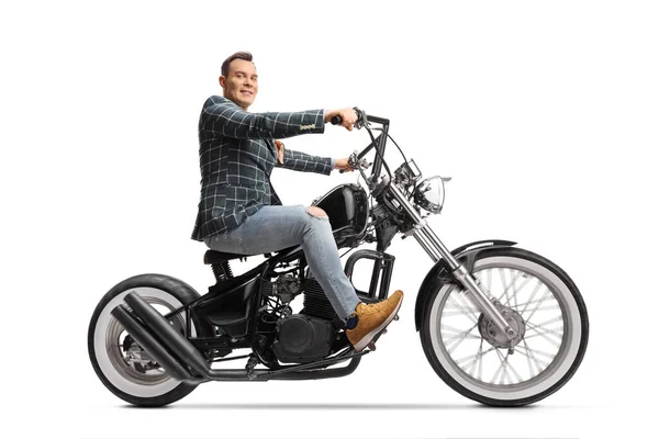 Чоловік Стильному Одязі Їде Мотоциклі Подрібнювачі Ізольований Білому Тлі — стокове фото