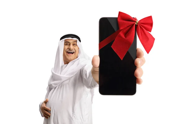 Зрілий Арабський Чоловік Дежаші Тримає Смартфон Червоною Стрічкою Ізольовано Білому — стокове фото