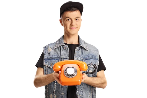 Jovem Segurando Telefone Giratório Laranja Sorrindo Isolado Fundo Branco — Fotografia de Stock