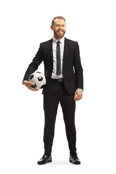 身着西装 打着领带的商人的全长画像 他的胳膊下夹着足球 白色背景与足球隔离 — 图库照片