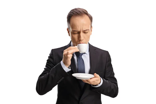 Adamı Beyaz Arka Planda Izole Edilmiş Bir Kahve Yudumluyor — Stok fotoğraf