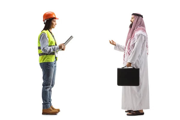 Foto Perfil Completo Hombre Negocios Árabe Hablando Con Una Ingeniera —  Fotos de Stock