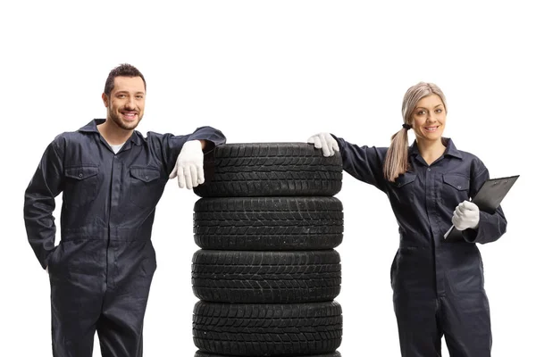 Full Length Portret Van Mannelijke Vrouwelijke Auto Mechanica Met Een — Stockfoto