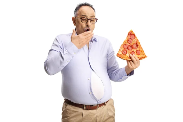 Peinlich Gereifter Mann Engem Hemd Mit Einem Stück Pfefferoni Pizza — Stockfoto