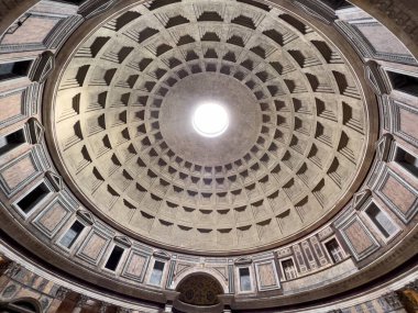 İtalya, Roma 'daki Pantheon Tapınağı' nın merkezi açılışı.