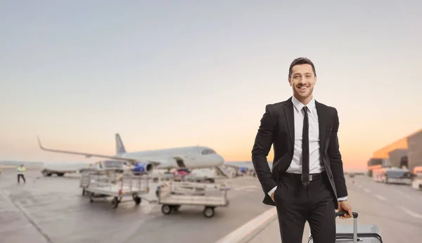 Businessman Suitcase Airport Apron Waiting Board Plane — Stockfoto