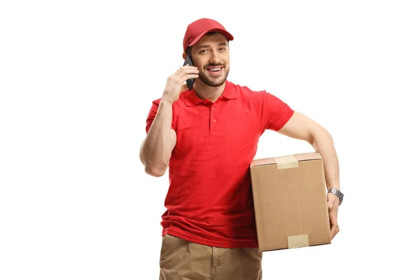 Consegna Uomo Possesso Pacchetto Utilizzando Telefono Isolato Sfondo Bianco — Foto Stock