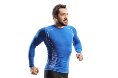 Beyaz arka planda tek başına çalışan genç zinde adam.