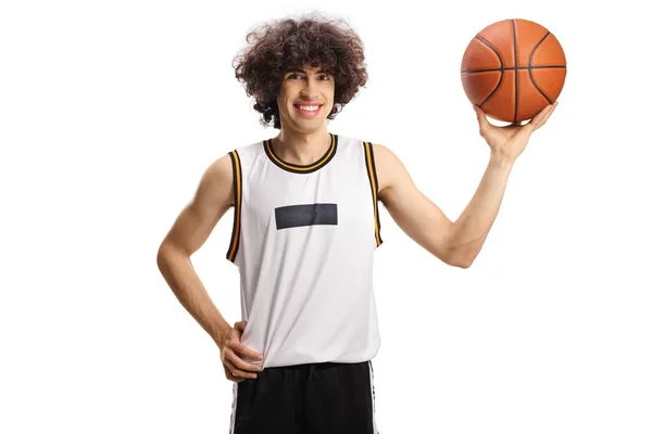 Pemain Basket Memegang Bola Dan Tersenyum Terisolasi Latar Belakang Putih — Stok Foto