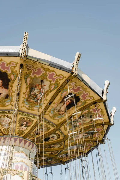 Giostra Catena Parchi Divertimenti Carnevali Luna Park Sullo Sfondo Del — Foto Stock