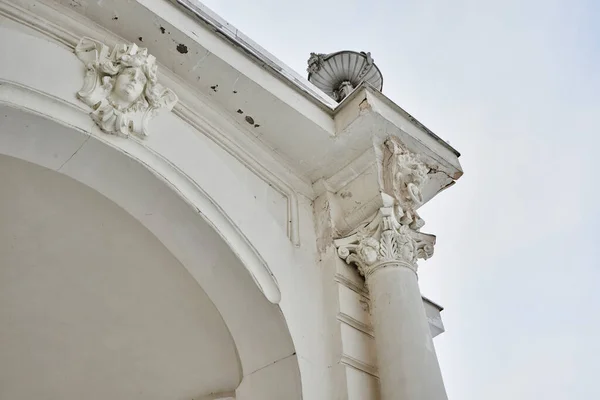 Facade Beautiful Rich White Merchant House Old Manor Columns Stucco — Stock Photo, Image