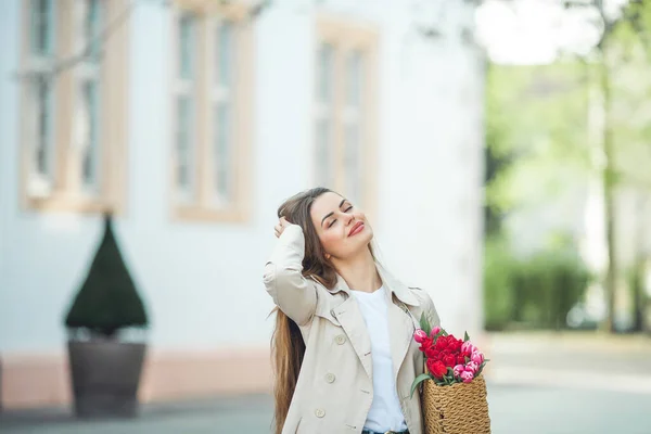 Spring Portrait Young Beautiful Happy Woman Years Old Long Well — Stockfoto