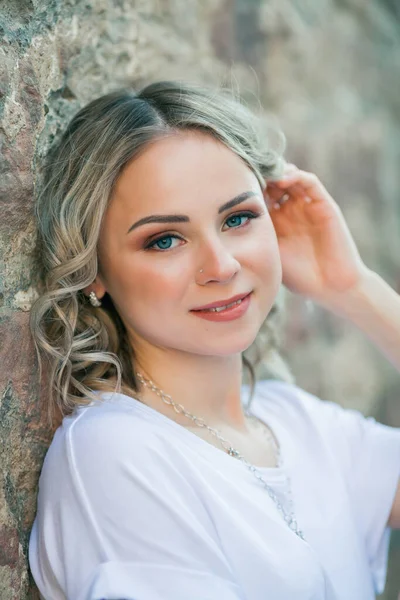 Young Beautiful Blue Eyed Blonde Center European City Portrait Stylish — Foto de Stock