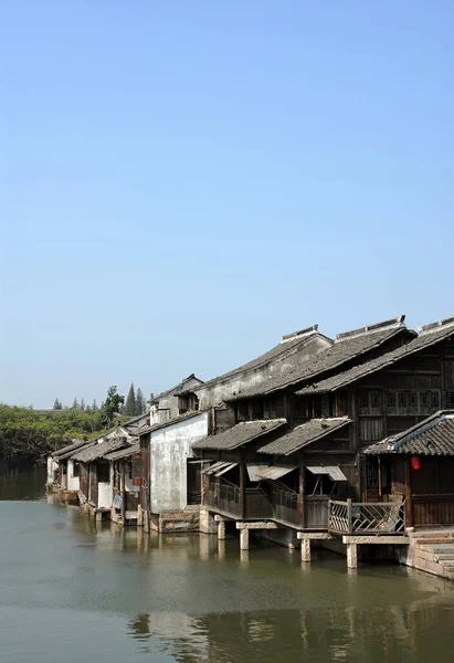 Wuzhen Water Town Provinz Zhejiang China Traditionelle Holzhäuser Neben Einem — Stockfoto