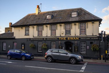 West Wickham, Kent, UK: The Swan West Wickham High Street 'te bir meyhane. Batı Wickham, Londra 'nın Bromley ilçesinde..