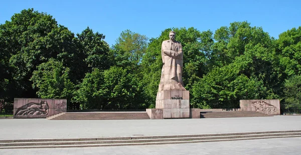 Lviv Ukraine Statue Ivan Franko Lviv Monument Located Ivan Franko — стоковое фото