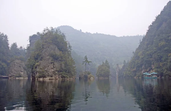 Zhangjiajie National Forest Park Hunan Province China Baofeng Lake Misty — Stockfoto