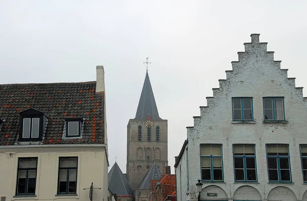 Brugge Bruges West Flanders Belgium Sint Gilliskerk Seen Two Traditional — стокове фото
