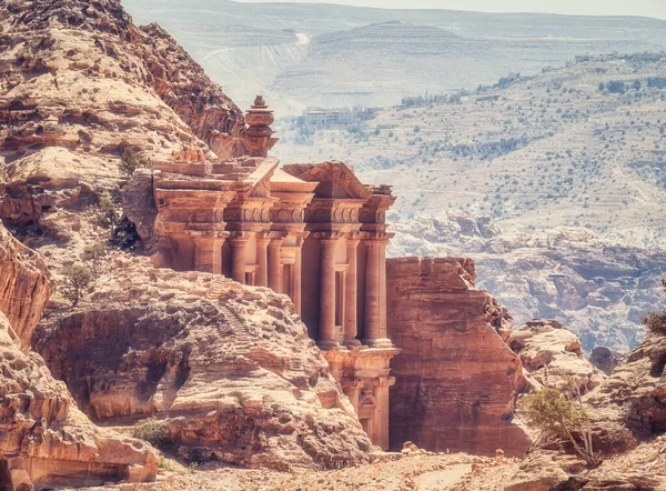 Deir Monastery Edifício Monumental Carved Rocha Vermelha Cidade Antiga Petra — Fotografia de Stock
