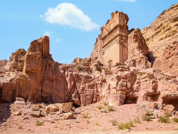 Unayshu Nun Mezarı Ürdün Antik Petra Kentindeki Kızıl Kayaya Oyulmuş — Stok fotoğraf