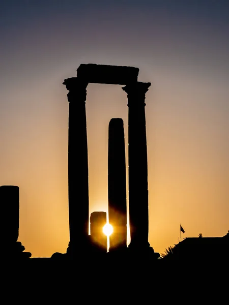 Szczegóły Bliska Widok Świątyni Herkulesa Świątyni Rzymskiej Pozostaje Ammanie Cytadela — Zdjęcie stockowe