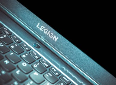 Bükreş, Romanya - 03.25.2022: Lenovo Lejyon bilgisayar oyun logosu
