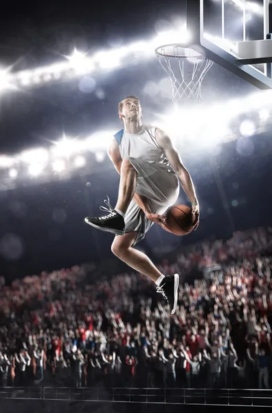 Basketbolcu iş başında