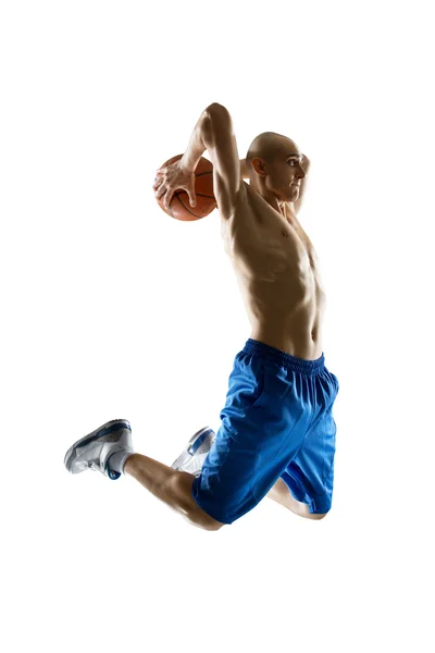 Jogador de basquete isolado em branco — Fotografia de Stock