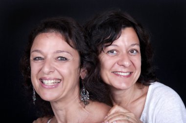 iki kız mutlu olgun