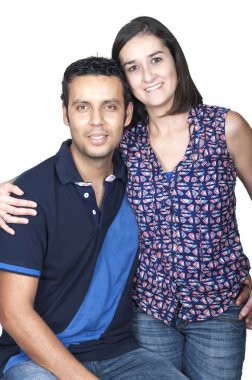 Mutlu genç bir çiftin portresi.