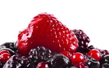 çilek, bilberries, kırmızı kuş üzümü, ahududu ve blackber