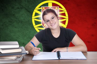 genç kız öğrenci Portekizli Milli ile arka PC'de