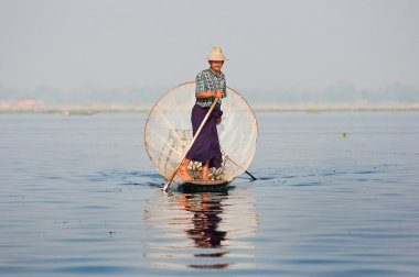 balıkçı Inle Gölü myanmar burma üzerinde
