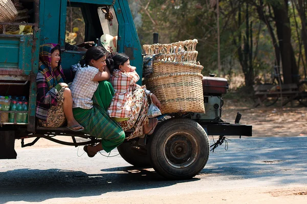 运输在缅甸蒲甘 — 图库照片