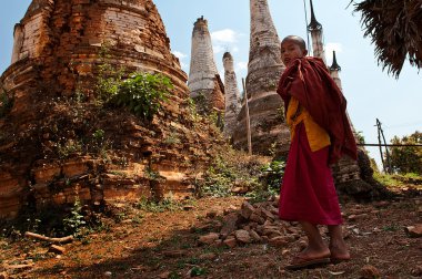 Inthein stupas