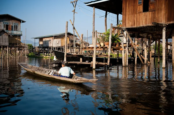 Pływające domy na inle lake myanmar — Zdjęcie stockowe