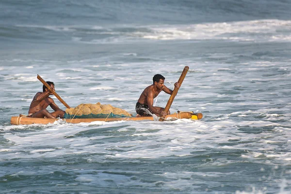 Hint balıkçılar geri denizden gelen