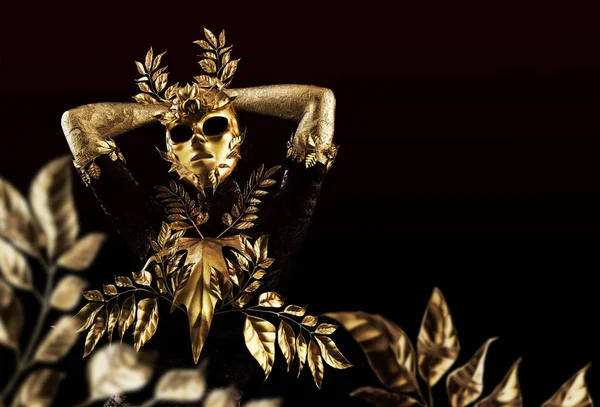 Illustratie Van Vrouwelijke Natuur Nimf Godin Standbeeld Gouden Masker Blad — Stockfoto