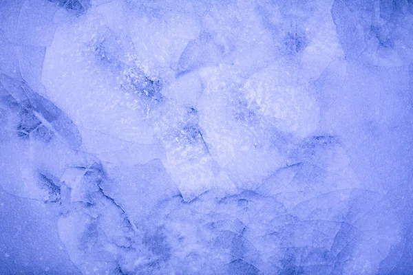 Foto Van Blauw Getinte Bevroren Gebarsten Ijzige Sneeuw Grond Textuur — Stockfoto